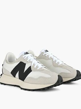 New Balance 327 - Women’s White/Black Retro Runner